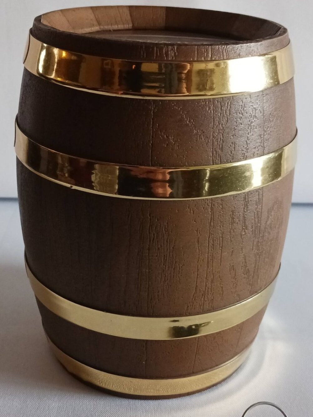 6" Vintage Plastic Indiana Bank & Trust Co Miniature Oak Bank Barrel W/Key